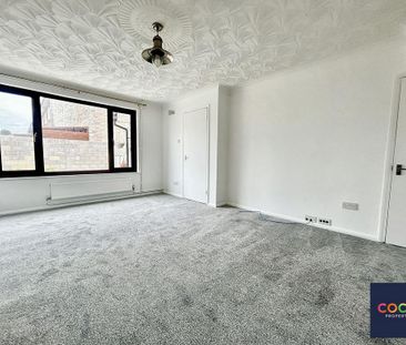 3 bedroom end of terrace house to rent - Photo 1