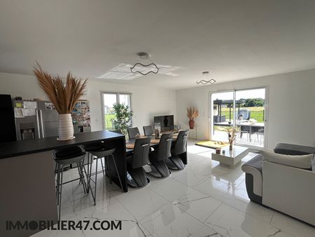 Location Maison 4 pièces 90m² CASTELMORON SUR LOT 47260 - Photo 2