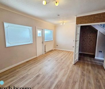 Shirley Gardens, BARKING - Photo 5