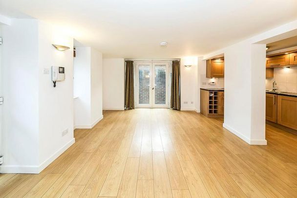 1 bedroom flat to rent - Photo 1