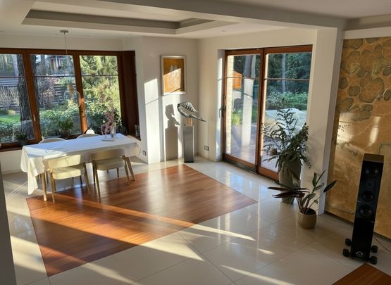 Dom w "Villa Magdalenka" na wynajem wakacyjny - Photo 1