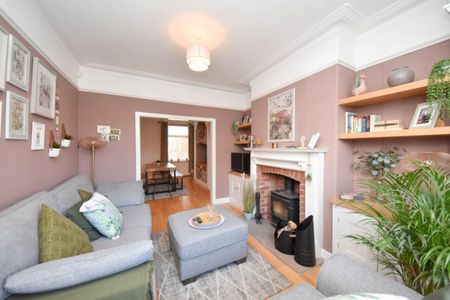3 bed House - End Terrace for Rent - Photo 3