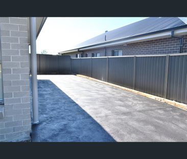 18A Callistemon Cct, Jordan Springs, NSW 2747 - Photo 1