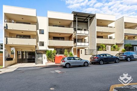 Spacious Unit in the Heart of Fortitude Valley! - Photo 5