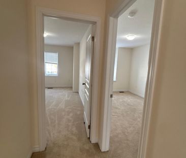 For Lease - 5 SAVAGE Drive, Hamilton, Ontario - Photo 6