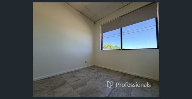 Freshly Painted 3-Bedroom unit in a Prime Riverstone Location - Photo 1