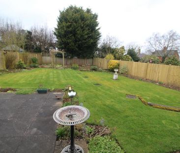 2 bedroom detached bungalow to rent - Photo 4