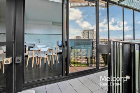 Fantastic One Bedroom Apartment - Furnished - Photo 3
