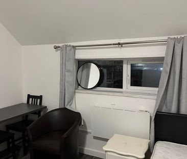 Studio Flat, Church Road, BS5 - Photo 5