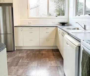 THREE BEDROOMS IN WESTOWN - Photo 4