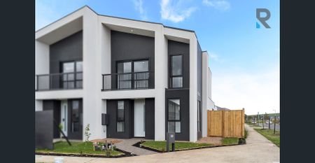 BRAND NEW 4 BEDROOM TOWNHOUSE - Photo 4