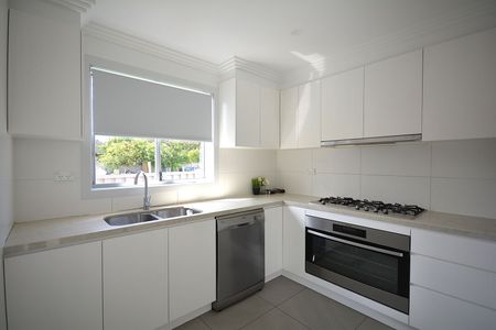 Home For Rent - Photo 5