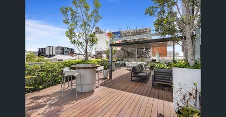 Live The High Life In The Heart Of Chapel Street - Photo 4