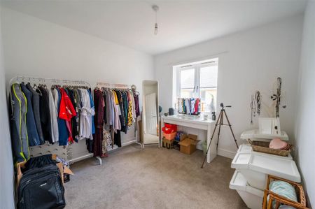 3 bedroom semi-detached house to rent - Photo 4