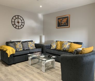 BEDROOM 4 – LARGE DOUBLE ENSUITE - Photo 5