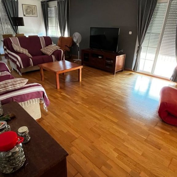 3 room luxury Apartment for rent in La Pobla de Vallbona, Spain - Photo 1