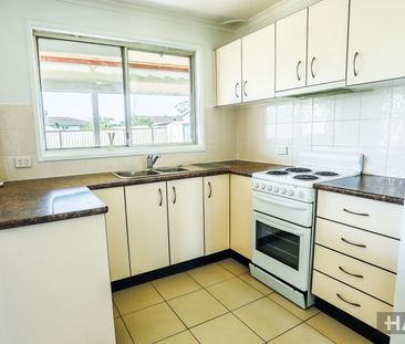 CONVENIENTLY LOCATED FAMILY HOME!!! - Photo 3