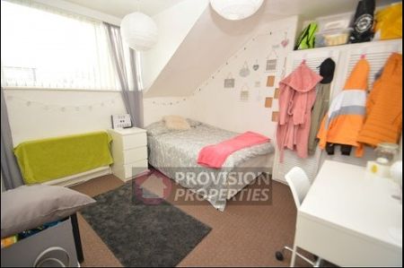 7 Bedroom Houses in Hyde Park Unihomes - Photo 3