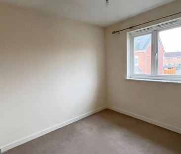 2 bedroom maisonette to rent - Photo 2