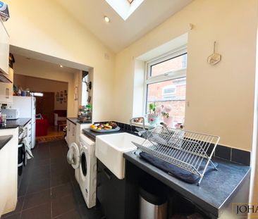 2 bed terraced house to rent in Clarendon Park Road, Leicester, LE2 - Photo 3