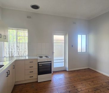 Feel Right at Home on Duthie Street! - Photo 5