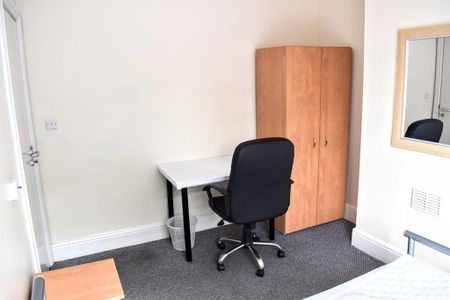 5 bedroom terraced house to rent - Photo 5