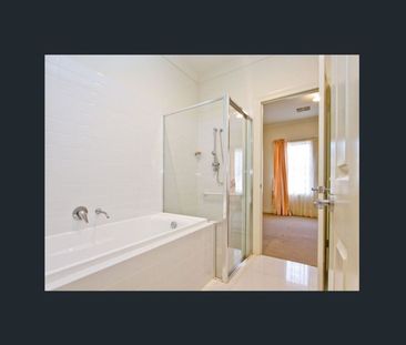 Beautiful Two Bedroom in Great Location - Photo 1