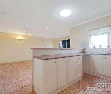 Villa Close to JCU & Local Amenities - Photo 2