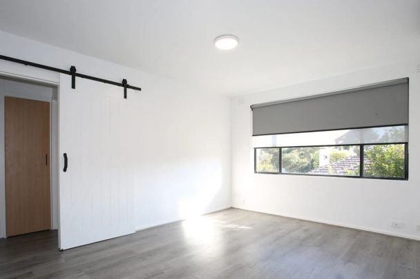 2 bedroom modern unit - Photo 1