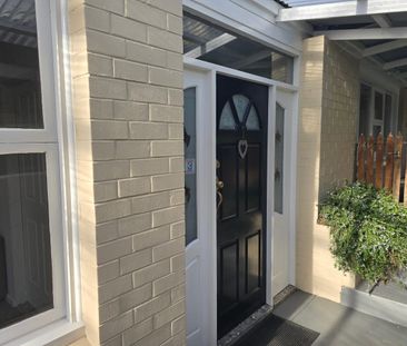 Water views and cosy living - Photo 6