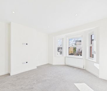 5 bedroom detached house to rent - Photo 2