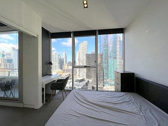 2404/8 Franklin Street - Photo 1