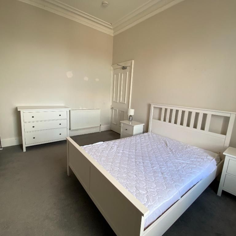 5 bedroom flat to rent - Photo 1