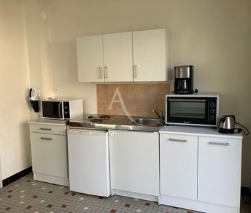 Location Appartement 2 pièces 36m² FONTENAY LE COMTE 85200 - Photo 5