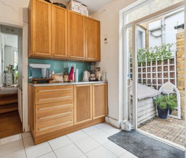 1 bedroom flat to rent - Photo 6