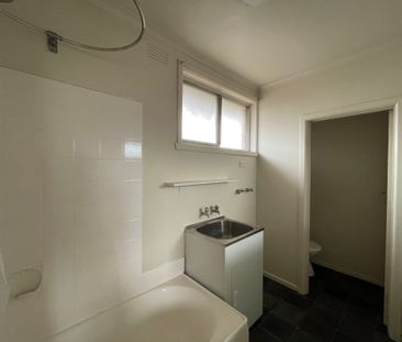 7 / 5-7 New Street, South Kingsville - Photo 2