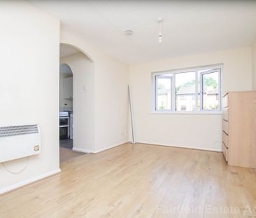 Sandown Road, North Watford, WD24 - Photo 4