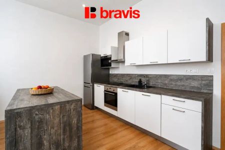 Pronájem bytu 2+kk 60 m - Fotografie 2