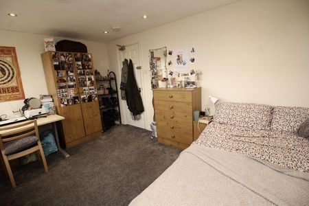 5 bedroom maisonette to rent - Photo 3