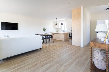 For Lease - 233 Upper Queen Street Unit# 6, Thames Centre, Ontario - Photo 5