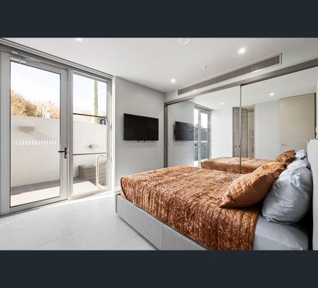 3/53-54 Marine Parade, Elwood, Vic 3184 - Photo 2