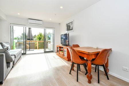 Low Maintenance 2 Bedroom Family Home - Photo 5