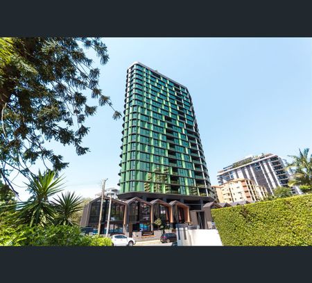 409/36 Lambert Street, Kangaroo Point, Qld 4169 - Photo 3