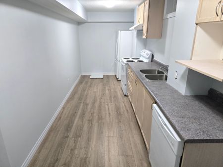 For Lease - 1339 Dallman Street Unit# Basement, Innisfil, Ontario - Photo 2