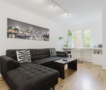 2 Bed Terraced House, Henley Drive, SE1 - Photo 3