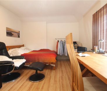 Westbury Road, Ealing, W5 2LF - Photo 1