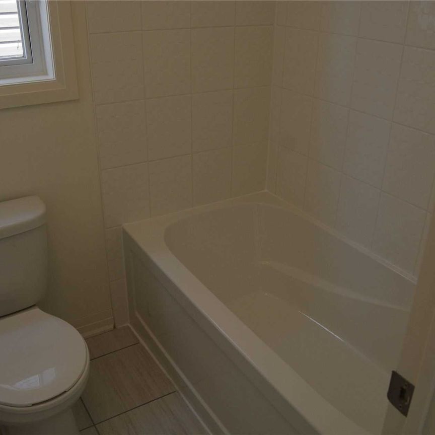 For Lease - 135 Yacht Drive, Clarington, Ontario - Photo 1