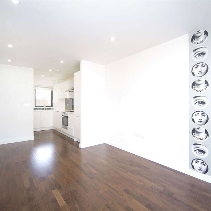 Beautiful one bedroom flat in a well-kept development. - Photo 1