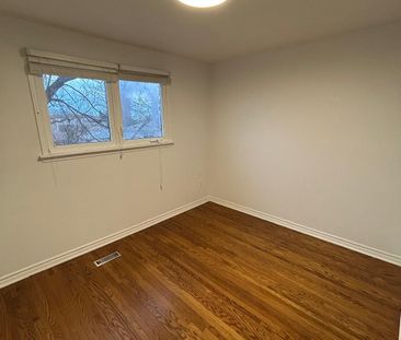 For Lease - 783 Consort Crescent, Mississauga, Ontario - Photo 4