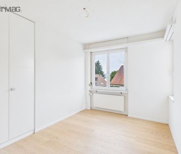 Luminous 5.5-room apartment with fireplace, washing tower & garage box - Photo 5